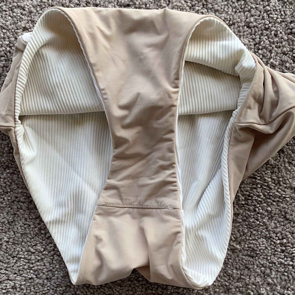 Lululemon Clear Waters Swim Bottoms👙🍋 - Picture 10 of 11